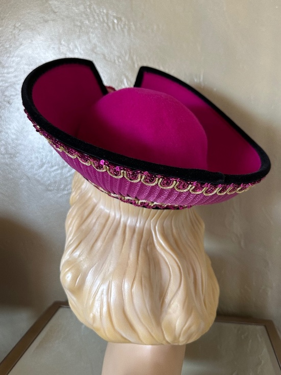 REGAL 1970\'s FUCHSIA FELT CHURCH HAT + SEQUINS & CRIN TRIM main image 6